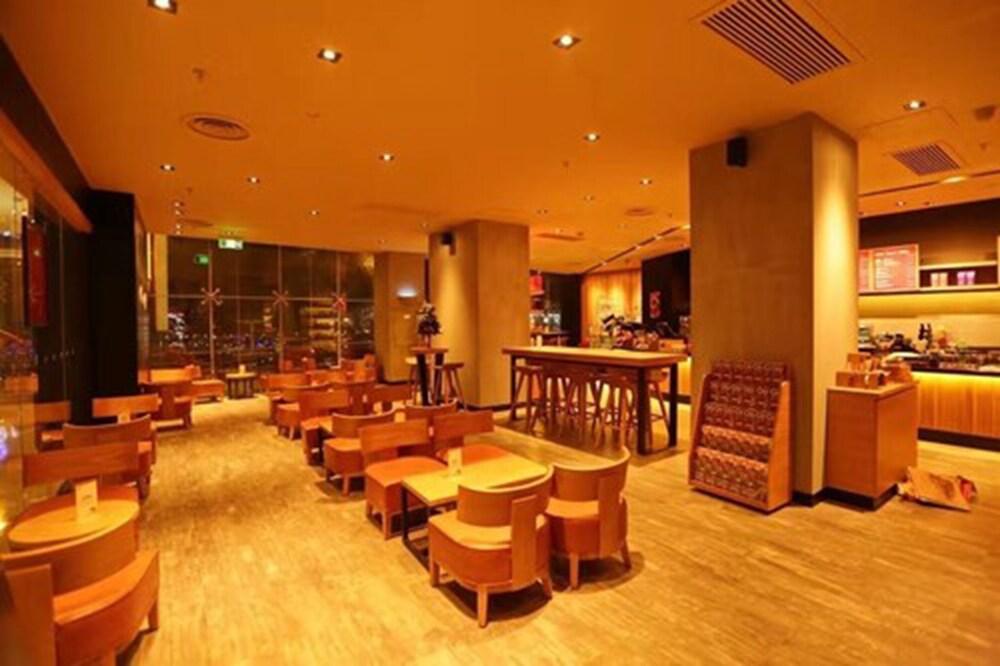 Yiwu International Mansion Hotel Exterior foto